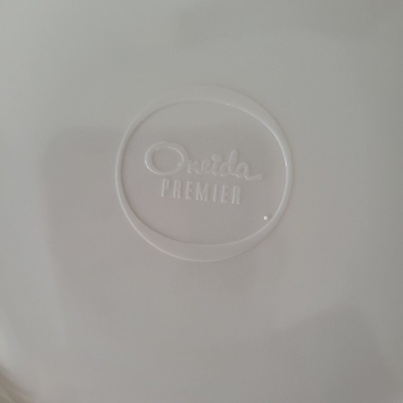 Vintage Oneida Premier Melamine Set of 4 Salad Plates Blue Flowers 7 3/4" Melmac - Picture 5 of 5